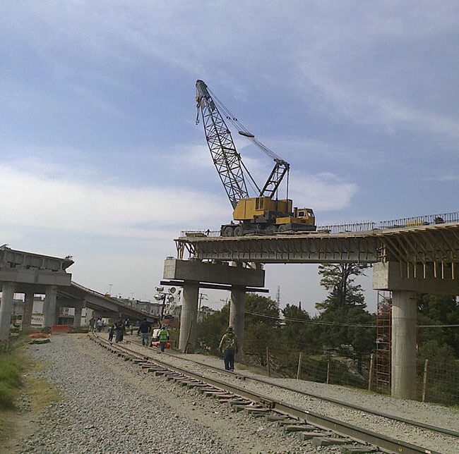 PUENTE VEHICULAR CRUCE DE METROBÚS DE PUEBLA