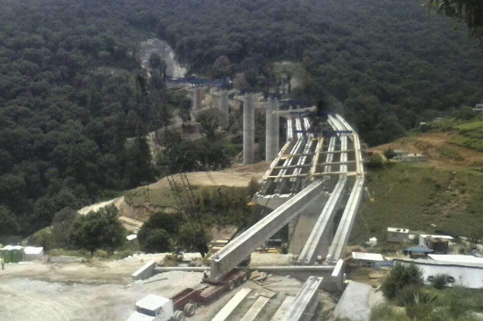 PUENTES SOBRE AUTOPISTA TOLUCA –NAUCALPAN