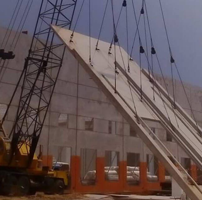 MONTAJE DE MUROS PREFABRICADOS TILT-UP