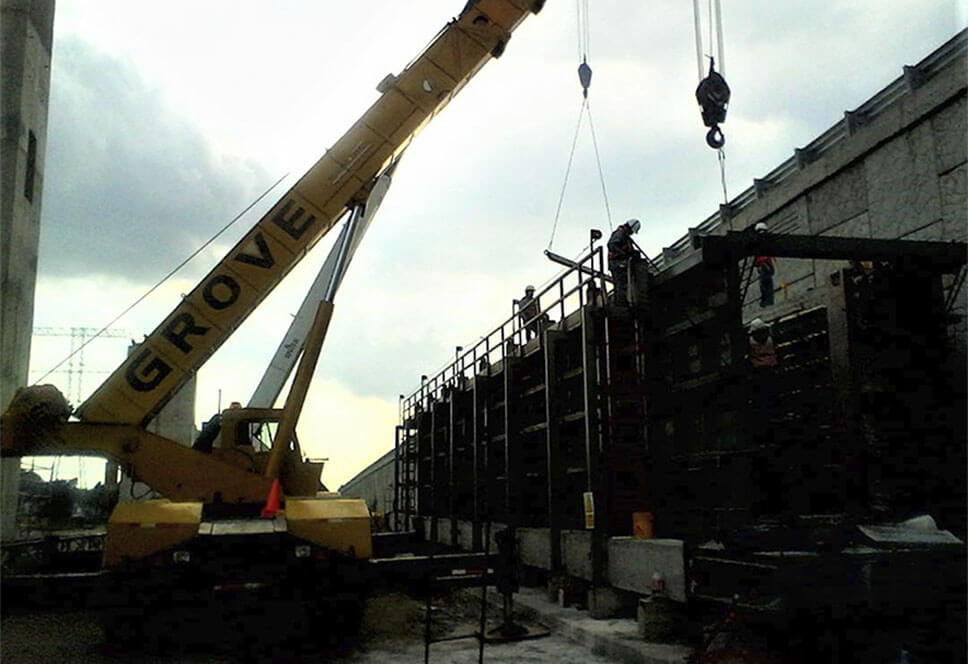 CENTRO COMERCIAL VÍA VALLEJO